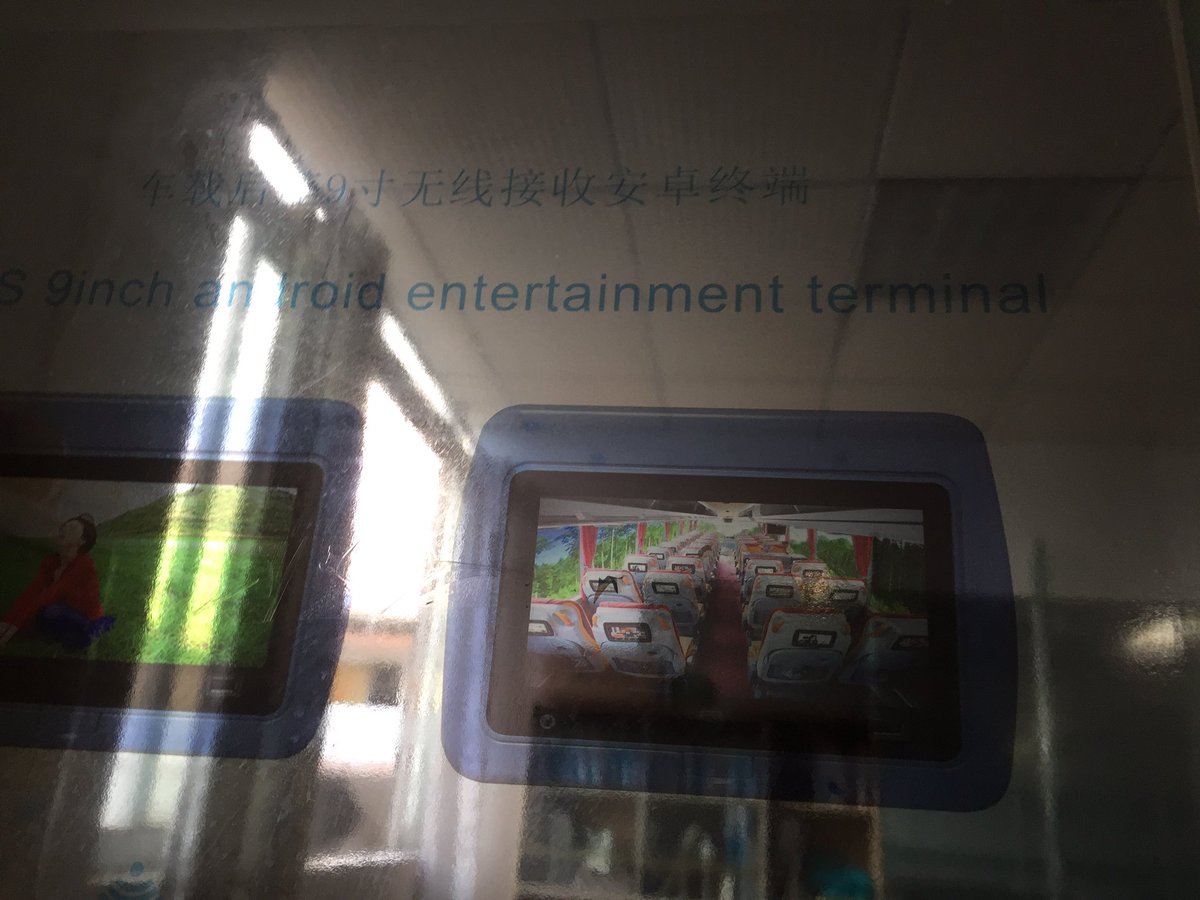 lily89618796's tweet image. Bus free wifi server system, support for mobile phones and tablets.  Support for 75 passengers, movies, TV, games, news, food purchases, Bluetooth, mobile phone charging, other