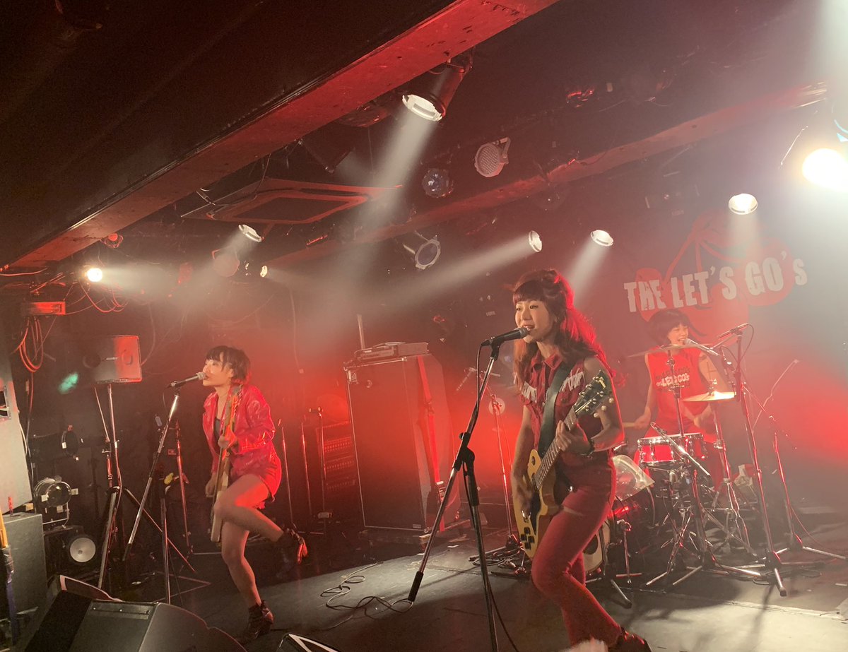 carry_on_punk's tweet image. 良かったなぁ、レッツゴーズ。
一番聞きたかったLOVE MY SHOW演ってくれるなんて(^｡^)。
新譜も凄く馴染んでたし。
どうしよう、渋谷ファイナルワンマン、行ってまいそう。
#レッツゴーズ
#LETSGOS