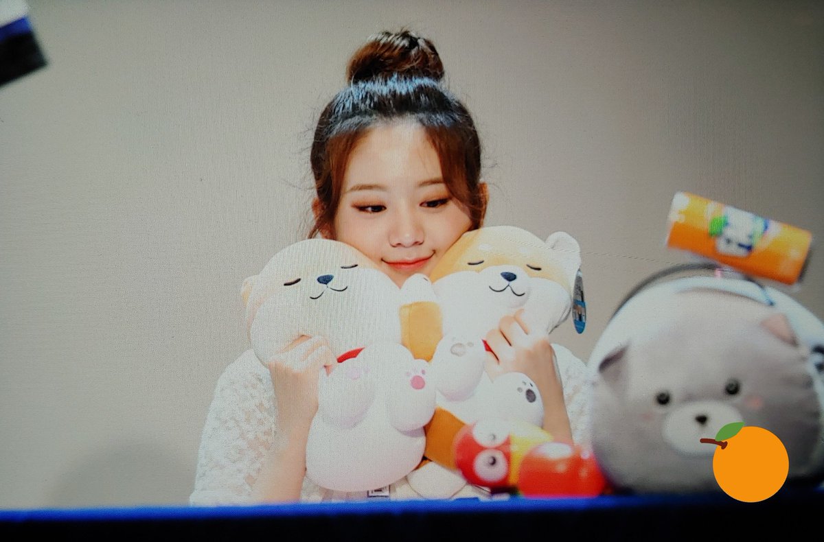 OrangeRoad8's tweet photo. 190804 규리 preview

🍊🍊

#프로미스나인 #Fromis_9 #장규리 #규리
@realfromis_9 https://t.co/xQoI9omjs2