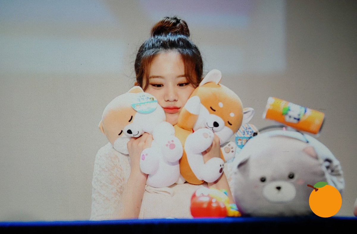 190804 규리 preview

🍊🍊

#프로미스나인 #Fromis_9 #장규리 #규리
<a href="/realfromis_9/">fromis_9 [프로미스나인]</a>