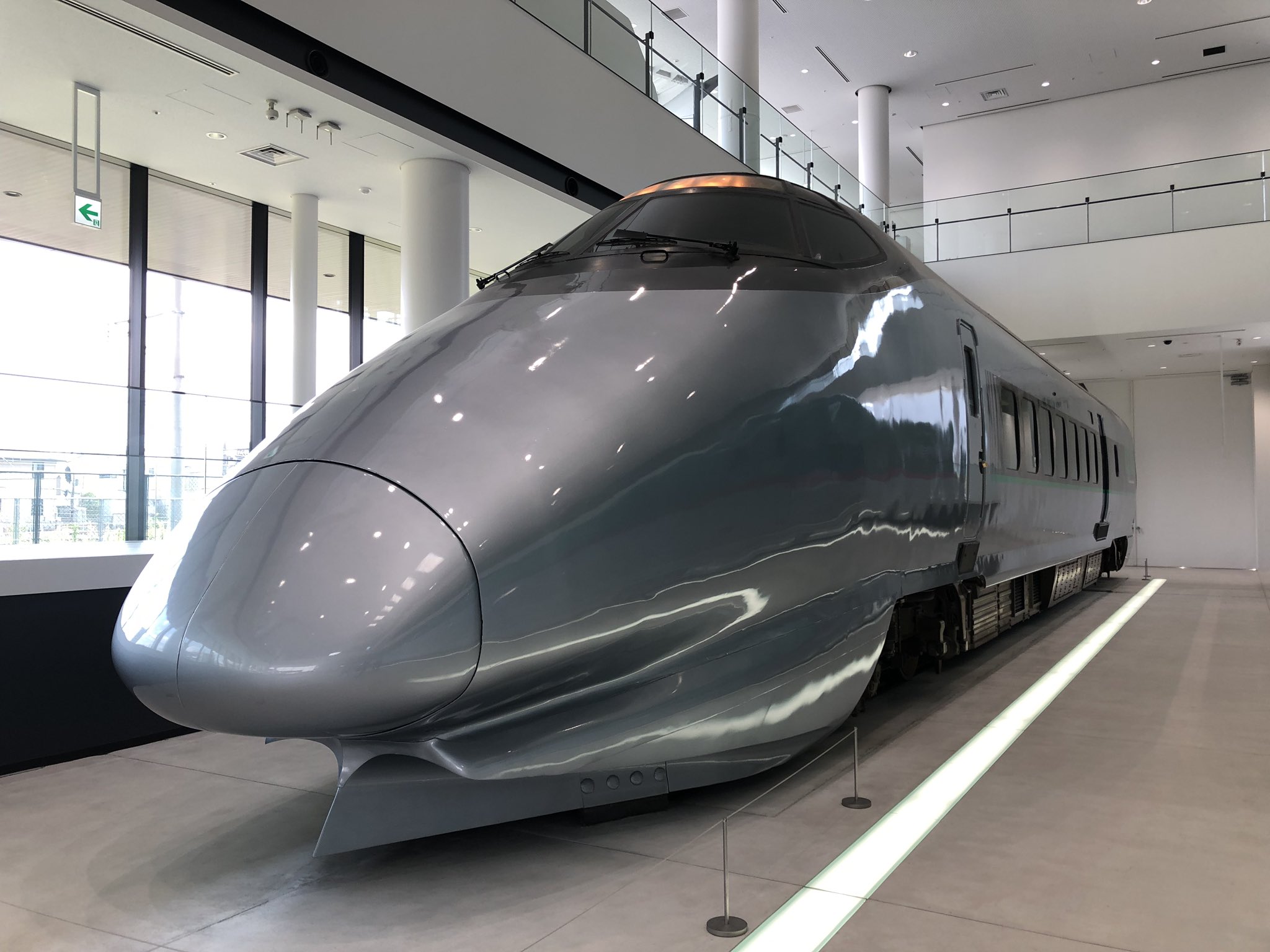 インクロム 公式 かっこいい 鉄道博物館 E5系 400系 T Co 26t7v3fkmb Twitter