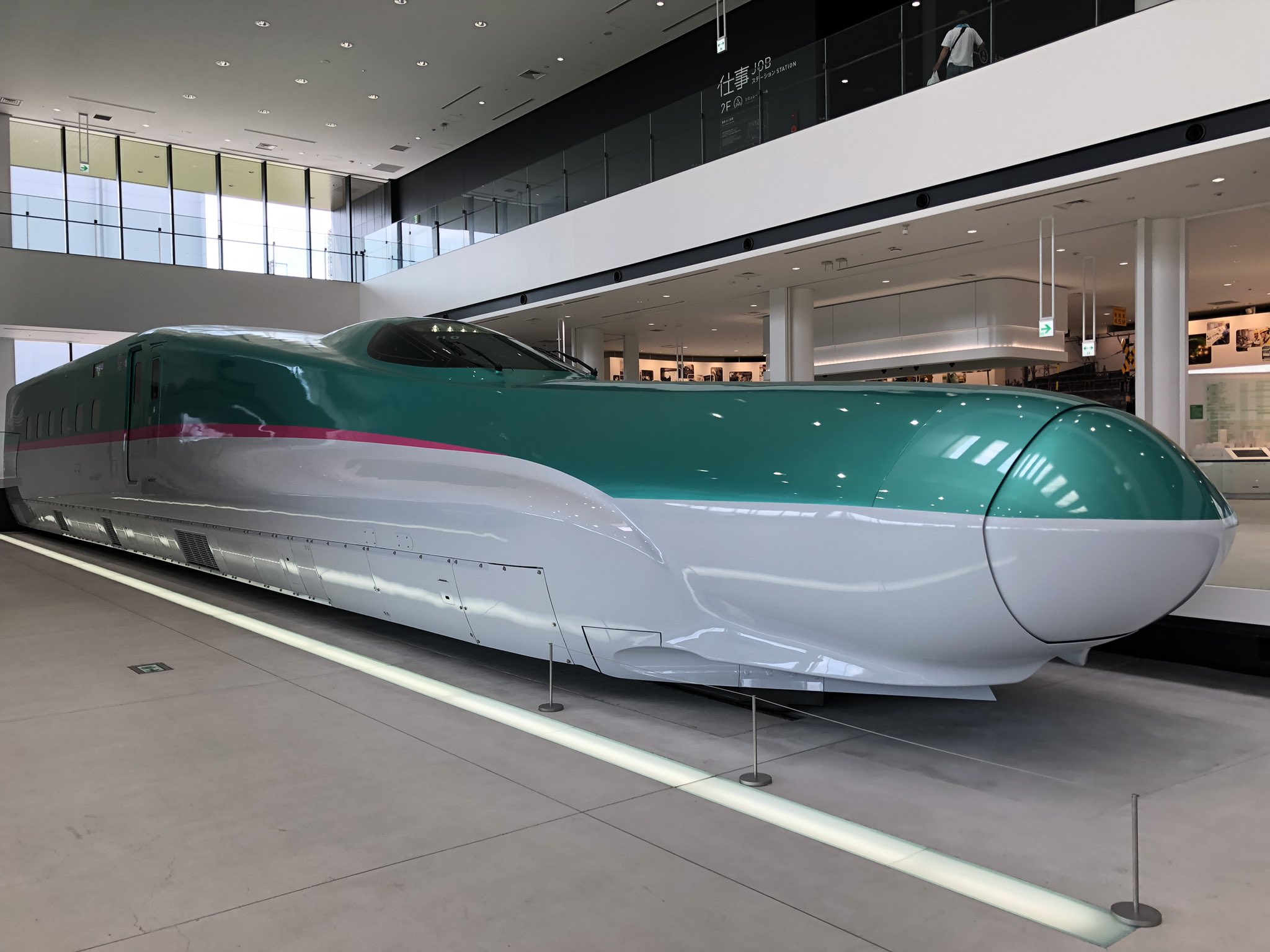 インクロム 公式 かっこいい 鉄道博物館 E5系 400系 T Co 26t7v3fkmb Twitter