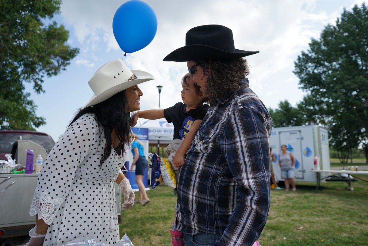 LeelaAheer's tweet photo. Happy to co-host a BBQ today with @MartinBowRiver in support of the Strathmore Library. Thank you to everyone that came out to support this worthy cause.
#abpoli #ableg #strathmoreab https://t.co/XNwFkSmFk0