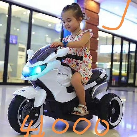 blesniheanacho's tweet photo. Rechargeable Children bike
Colours white, blue and red
Ages 3-5
#baby
#toddler
#lagosmums
#nottooyoungtolearn
#nottooyoungtolearnresponsibility
#BBNaija2019
#FreeOmoyeleSowore
#toogoodtobetrue
#mikeadenuga
#FIFAeWorldCup #jojo https://t.co/w7Jb94iabi