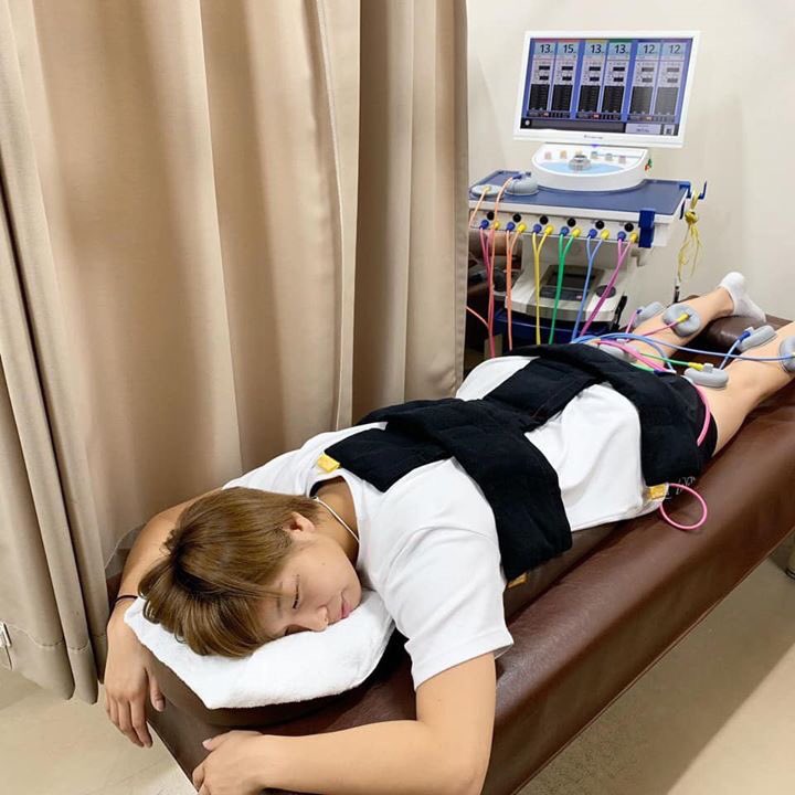 shibayamaintyou's tweet photo. RIZIN.18に出場する女子総合格闘家 浅倉カンナ選手がコンデショニングで来院です!
inbodyで、筋肉量&筋バランスチェック。
#浅倉カンナ #RIZIN18 #NEWERAWORKOUT #ファンクショナルカッピング #ViPR #KTTAPE #inbody #テクトロン #総合格闘技 #千葉県船橋市 #スポーツケア #しばやま鍼灸接骨院 https://t.co/wFXAad8jzq