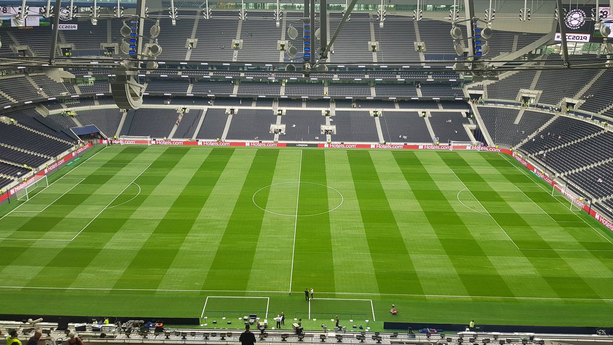 jammydodgeruk's tweet photo. Happy Retirement Pete Pratt. 

#COYS #ICC2019 #beststadiumintheworld #stratuswest https://t.co/QKtkmfHgcd