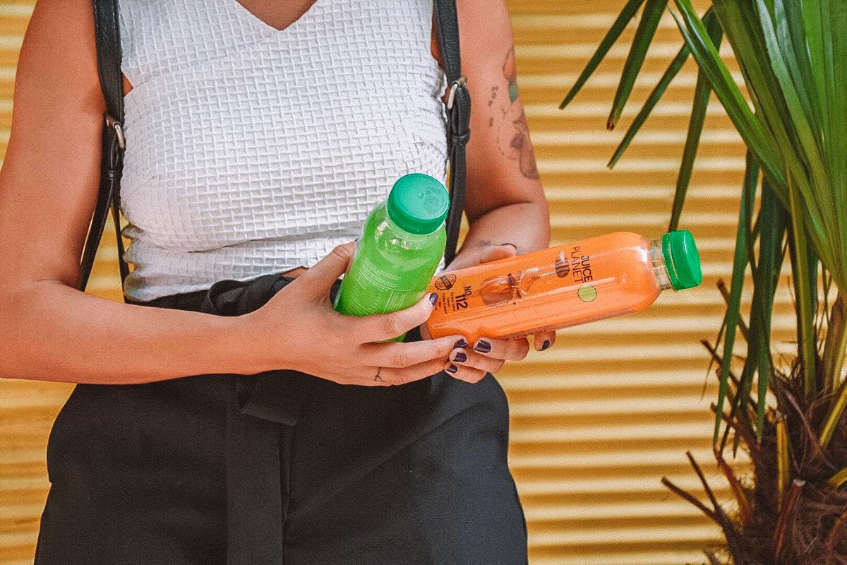 juiceplanet's tweet photo. Bal, kırmızı elma, limon ve tarçının muhteşem uyumu sindirim sisteminin düzelmesi, kilo kaybında yardımcı ve kan şekerinin düzelmesinde etkilidir💚
No:112’ yi emziren annelerimiz, çocuklar ya da sindirim sisteminde problem yaşayanlar keyifle tüketebilir👇
https://t.co/1vXsRtPQdA https://t.co/5tp4OKpooF