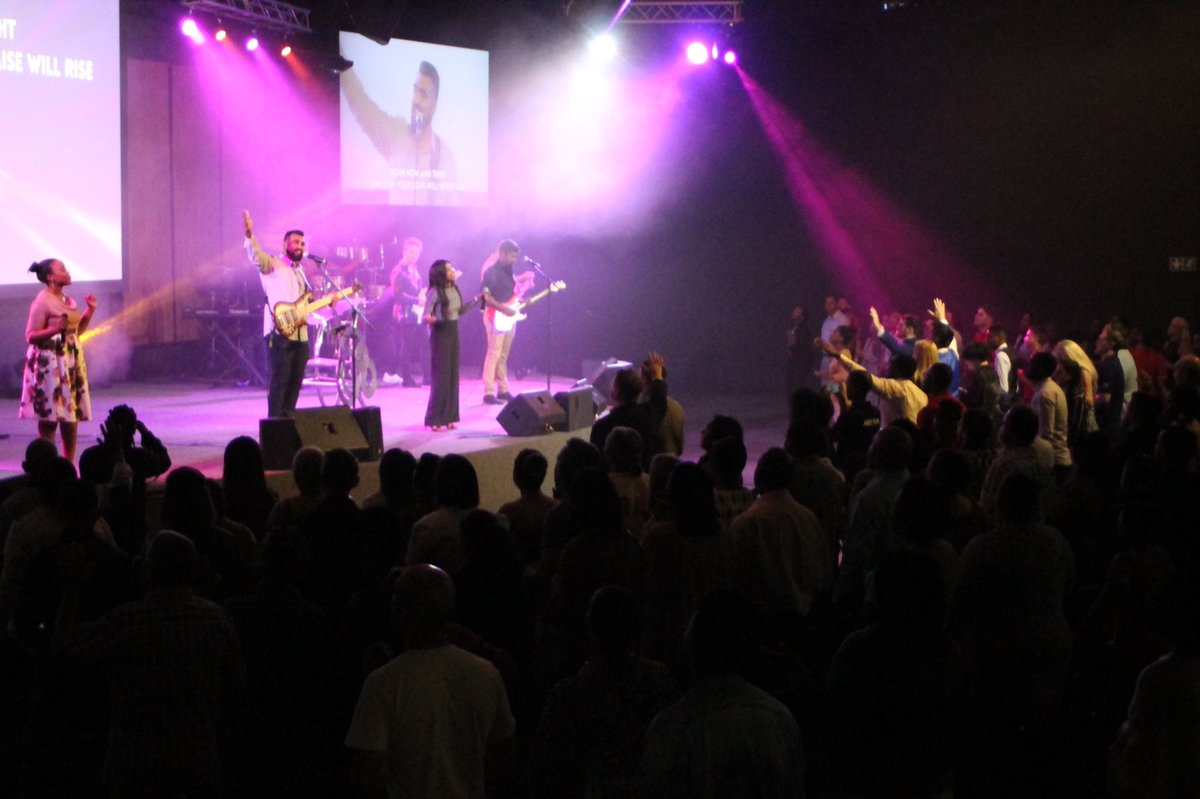 Dioneportucol's tweet photo. YOU HAVE TO HAVE A PERSONAL CONVICTION TO HAVE A SINCERE CONVERSION!! - Ps @glennschroder
#LiftUpYourEyes
#LetGodArise
#ItsAllAboutSouls
Join us tonight as we live link with @crcmain to hear the heart of our Visionary Pastor, @atboshoff
#onechurchmanylocations
#glory2019 https://t.co/u1Zw7d7nWA