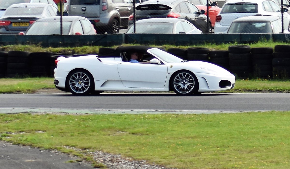 broadbent_danny's tweet photo. Yesterdays track day at three sisters. https://t.co/DTtZqpbazQ