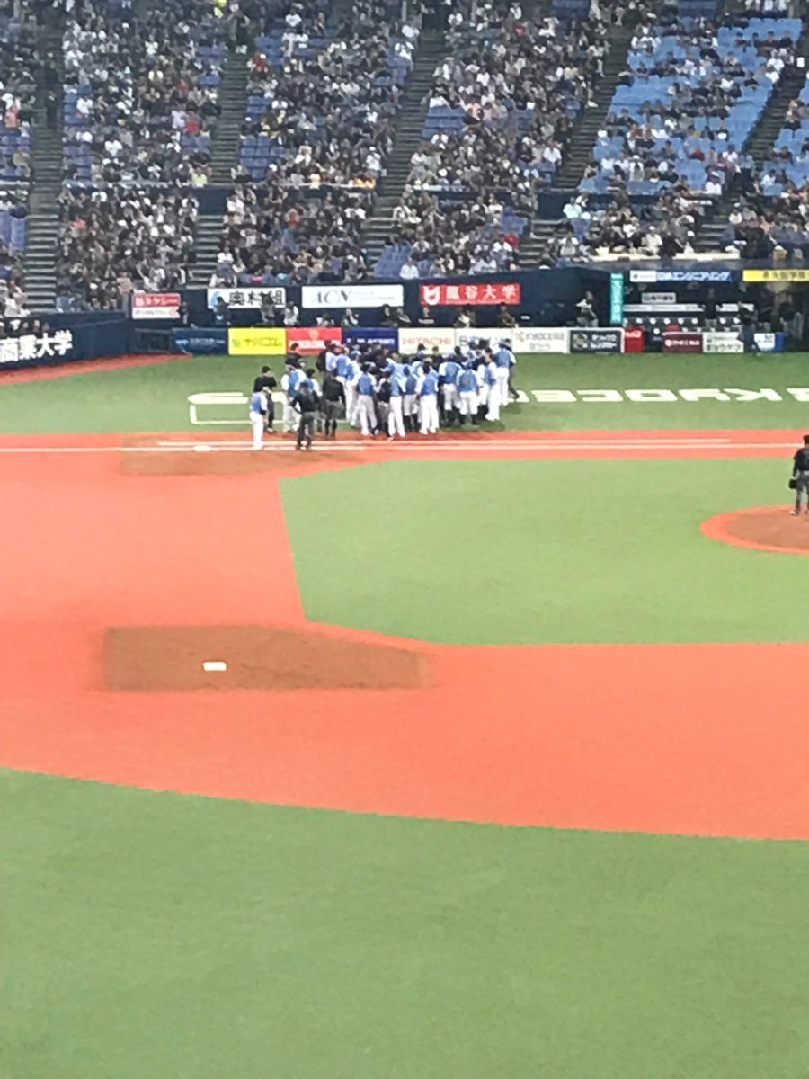 isshy2004_AAA's tweet photo. 今日のスコア〜！
あと、謎の乱闘
#埼玉西武ライオンズ
#オリックスバファローズ 
#乱闘
#京セラドーム 
#勝ち https://t.co/g9D71uc2ee
