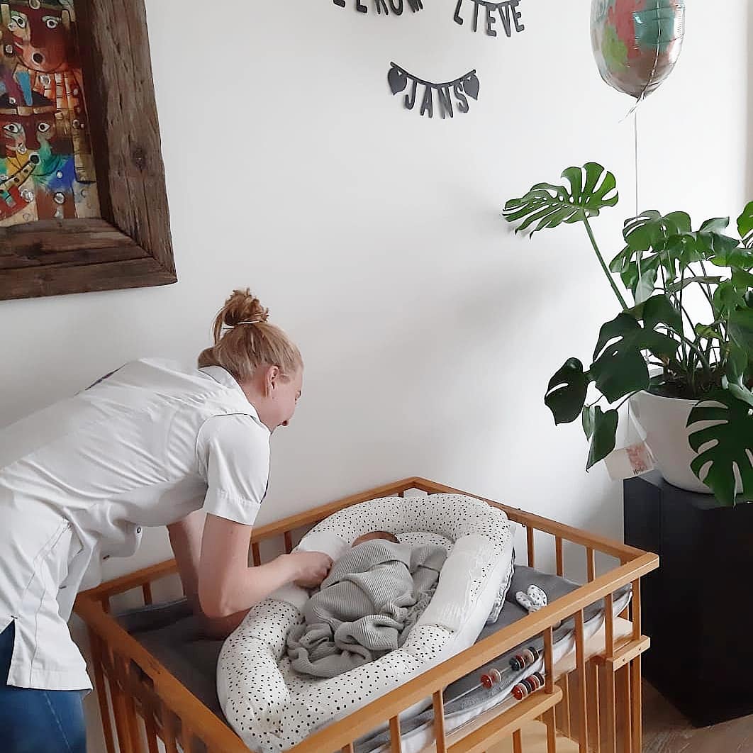 kraamzorglanged's tweet photo. Anne at work!
Zorgzaam en vol liefde
Ze draagt bij aan een goede en fijne start. Op de foto met Jans.
Fijne dag allemaal!
#ikzorg #kraamzorg #geboortezorg #love #passie #professionelezorg #kraamverzorgende https://t.co/RCM8vwpPlk