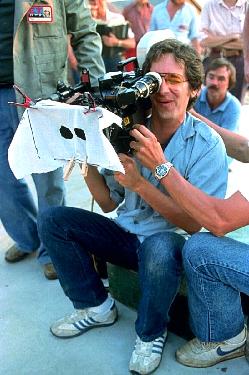 RealEOC's tweet photo. Spielberg checks the camera for the POV shot from E.T. https://t.co/jLThvIQmLh