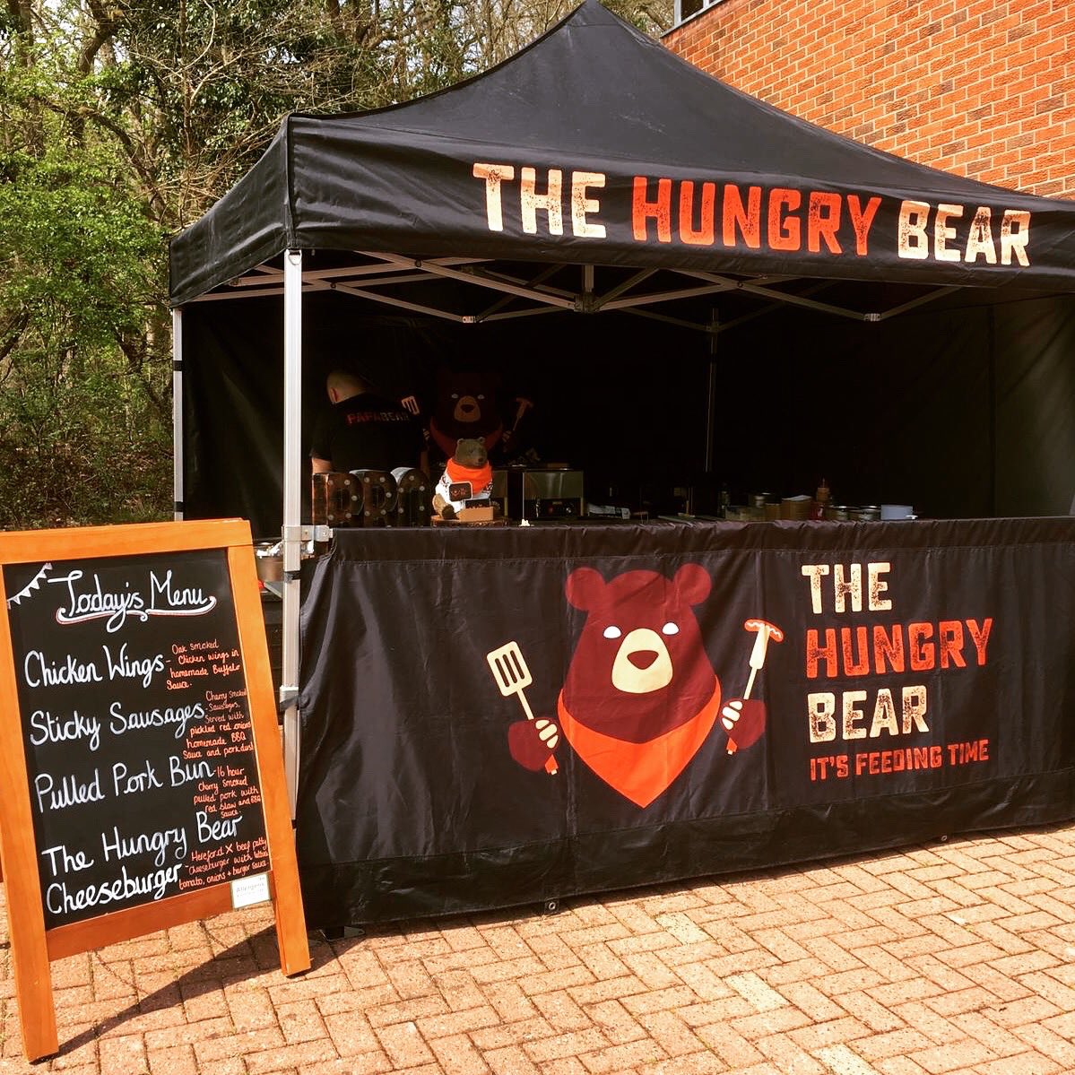 _TheHungryBear_'s tweet photo. I’ve always loved food, but the joy &amp; love I feel when people eat my food &amp; give us positive feedback... That’s why I do it! Thank you to all of our customers, you are the reason. #TheHungryBear #ItsFeedingTime #Food #Love #Joy #Passion #BBQ #Catering #Streetfood https://t.co/kobQ93oZ5W