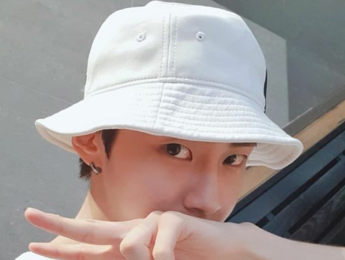 kwonrei's tweet photo. Can't resist... https://t.co/FHqbwxN7Da