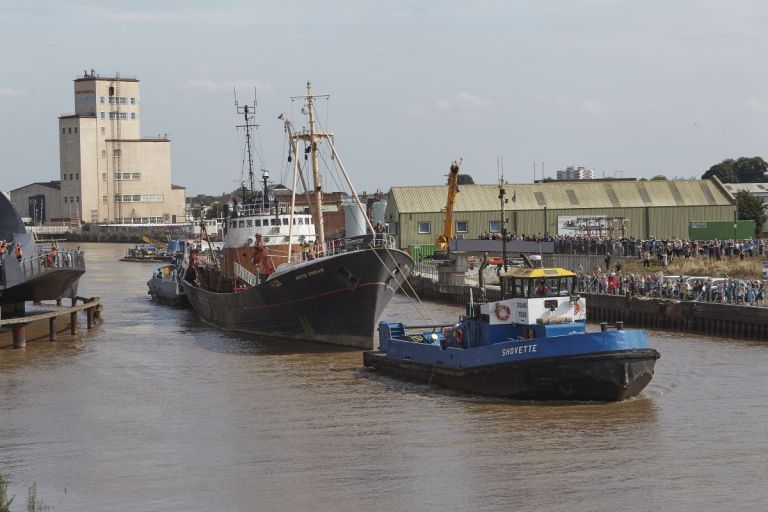 Emotional send off for country’s last surviving, distant-water, sidewinder trawler ⚓️

Huge crowds gathered earlier today to see the Arctic Corsair move for the first time in 20 years!

Read more here ➡️ bit.ly/2ODghxx #ArcticCorsairMove #HullYMC