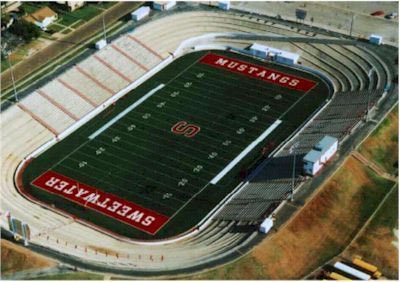 High School Football Stadiums tweet media