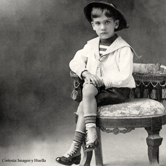 jacintoconvit's tweet image. El #DrJacintoConvit cursó su educación primaria en el #ColegioSanPablo. Posteriormente estudió la secundaria en el #LiceoAndrésBello, bajo la dirección de dos insignes maestros: Rómulo Gallegos y Pedro Arnal. #Historia #Biografía #Formación #Educación