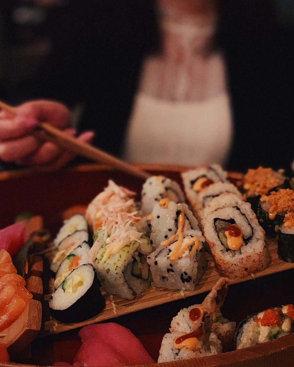 CCRotanaDoha's tweet photo. A quick picture before it's gone. Moments from Sushi Night in Teatro. Picture courtesy BiancaC #TeatroDoha #VisitRotana #Doha https://t.co/Maf4q0IPgE