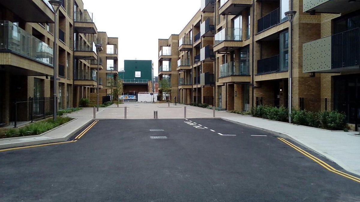 WalworthSociety's tweet image. Walking route now open between Penrose St and Manor Place as part of the SE17 Manor Place Depot redevelopment by @NHGhousing &amp;amp; @DurkanUK . @lb_southwark #lowline route nearly complete along the railway arches...also looks close to being open.