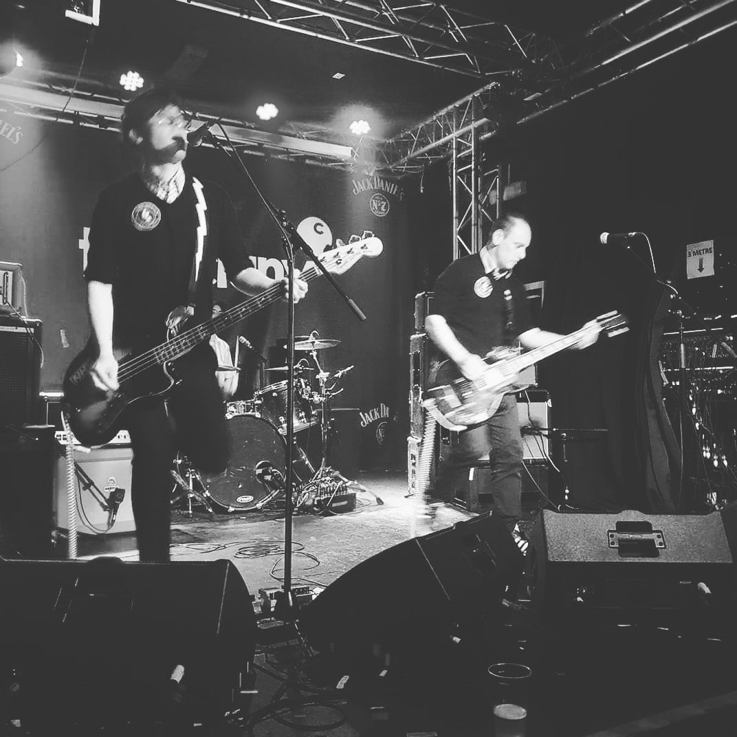 Had a great first time in Newcastle last night, pet. The SLIME CITY shout-bus (very small car) rolls on to Glasgow today with mclusky* <a href="/shit_rock/">falcotronic</a> and <a href="/cuttysgym/">Cutty's Gym</a> at <a href="/stlukesglasgow/">Saint Luke's</a>.

Get doon for loud noises!
