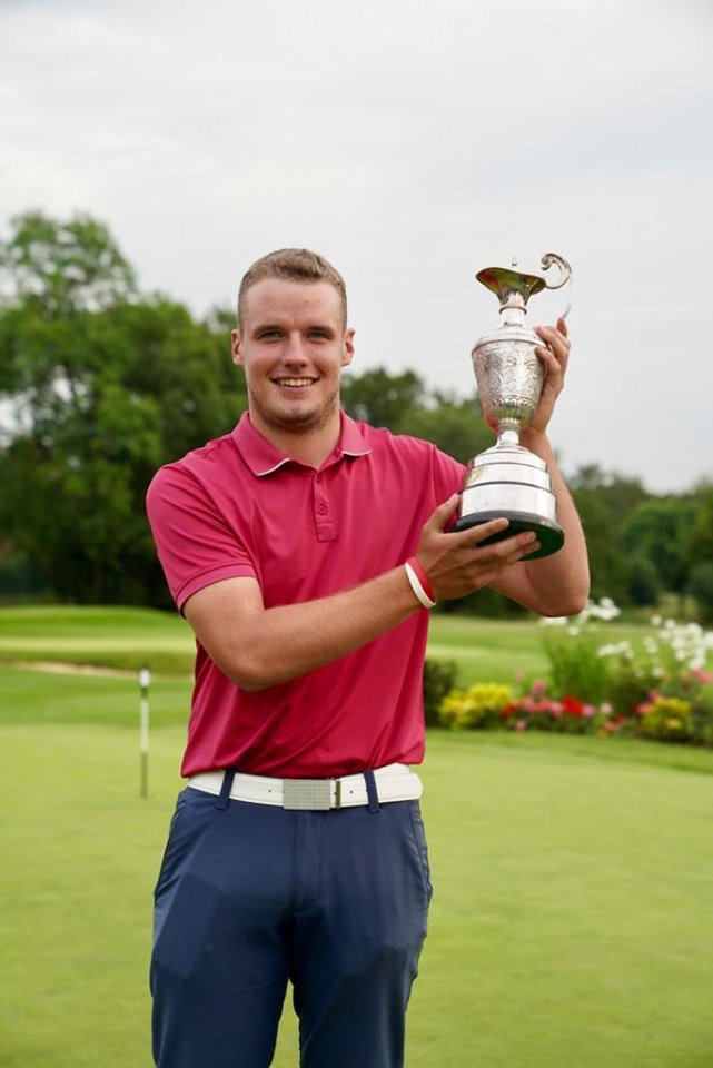 ChesDowns's tweet photo. Congratulations to 2019 Sir Nick Faldo Commemoration Jug Winner James Crabb from @ChesfOficial with a score of 135, 5 under par! Well played James #proud #oneofourown #tourplayer https://t.co/fxbEC0OqEV