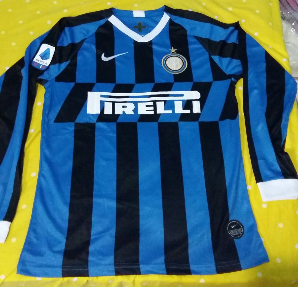 Kutangrobek tweet media