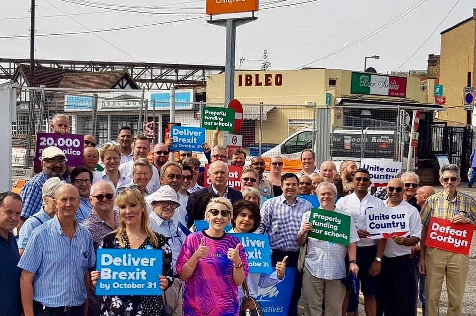 MPIainDS's tweet photo. Canvassing teams in Chingford destined for #Valley, #ChingfordGreen &amp; #Monkhams, and after....a well deserved break! Thank you to everyone involved! 👍 @Conservatives https://t.co/m8draugBWU
