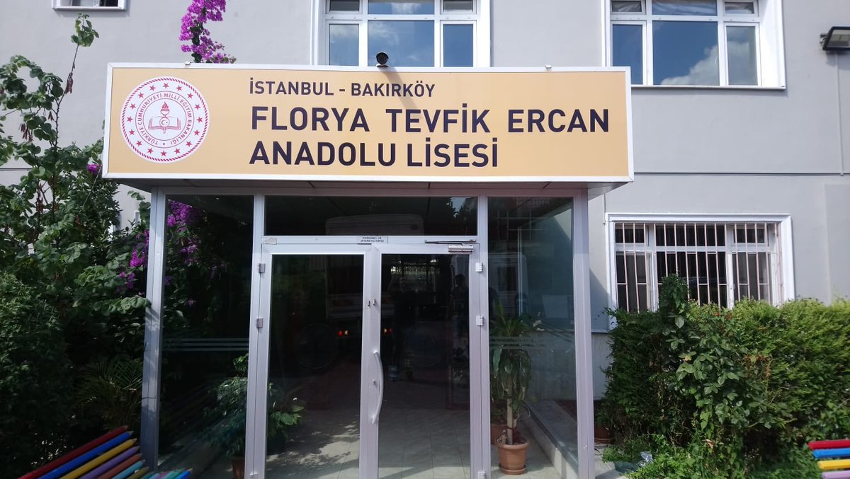 ymzarslan's tweet photo. 2023 Eğitim Vizyonu doğrultusunda teorik bilginin uygulamaya ve yenilikçi buluşlara dönüştürülmesi amacıyla okulumuzda Fen,Teknoloji,Matematik ve Mühendislik (FeTeMM) Atölyesinin kurulumunu sağladık. @ziyaselcuk @safran1958 @hmzaydg @memleventyazici @emrullahaydin25 @BakirkoyMEM https://t.co/AkN06Ozfo5