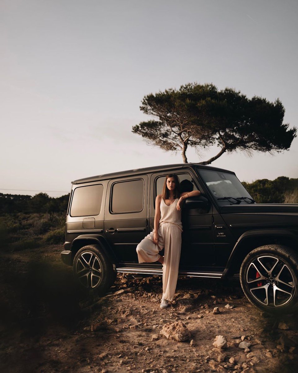 GargashMercedes's tweet photo. أصيلة وأنيقة ولكل زمان.
Timeless, elegant and authentic.
#MercedesBenzME #GClass #GWagon #40YearsGClass
#TheBestOrNothing #Luxury #Elegance #Design
#Performance https://t.co/jIzu3U1o4B