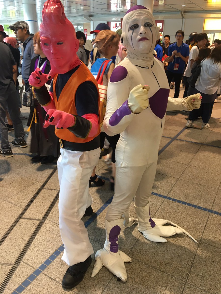 トオル 魔人ブウのレイヤーさんともご一緒できました 世界コスプレサミット19 フリーザ 魔人ブウ ドラゴンボールz T Co 4q2psidasx Twitter