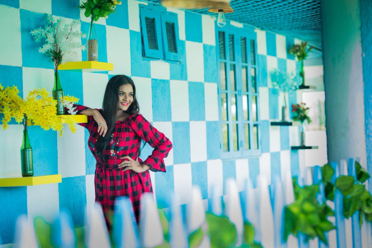 actress rohini tweet media