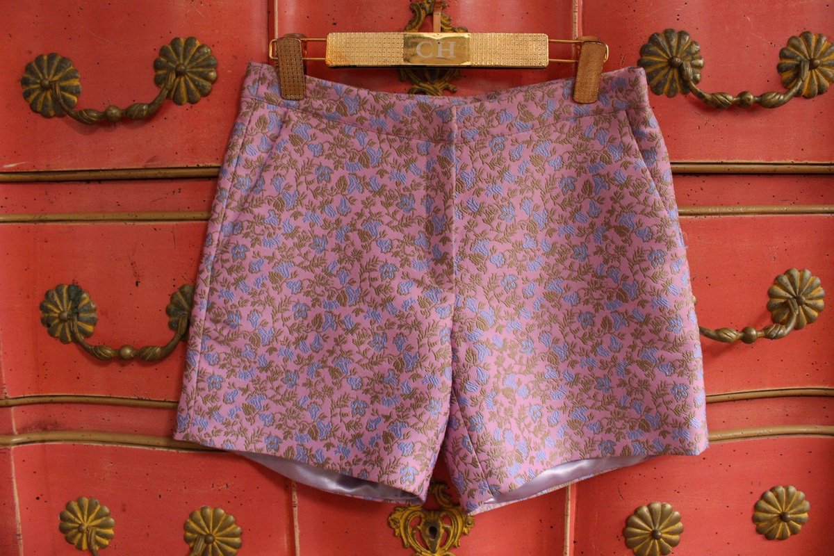 Pink Flower Shorts
tinyurl.com/y463wem8