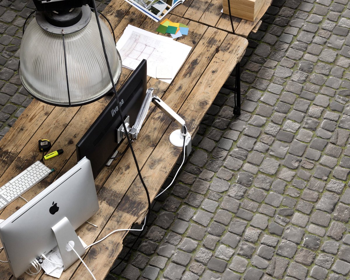 Victoria Carpets tweet media