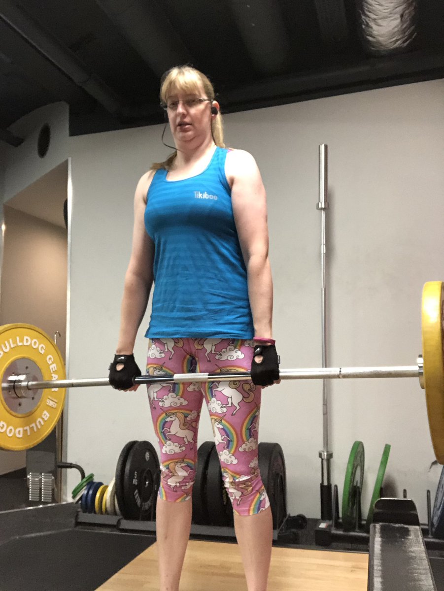 saz1420's tweet image. Sunday morning weights sesh #AHPsActive @Airedaleahps #PoweredByUnicorns @TikibooFitness #GettingBackIntoIt