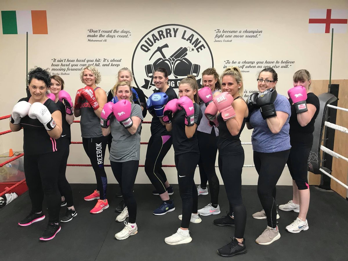 QLBoxingClub's tweet image. Back by popular demand...🥊🥊
Women's Boxfit every Monday and Wednesday 8.30pm - 9.30pm.
All fitness levels catered for...If you want to lose weight, get fit, learn self defence.
Bags, Pads,Cardio and Core workout.
No joining on fee, Just £5 per session.
Private message to book.