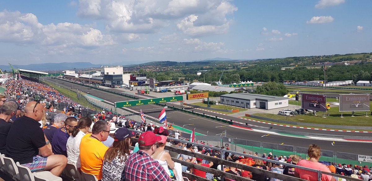 SamCapps's tweet image. Couldn't have asked for better weather #F1 #HungarianGP #WTF1