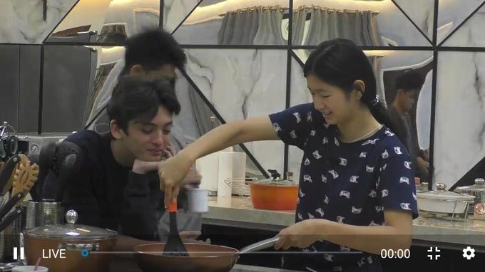 miss_witty_'s tweet photo. Alam mo ba kung bakit busy ang mga magaganda at gwapo?
Sige SETHbihin ko sayo mamaya, busy pa aKAO..

#KAOSETHForInsideShowbiz 

@kaori_oinuma @imsethfedelin https://t.co/t8JVrviYQ8