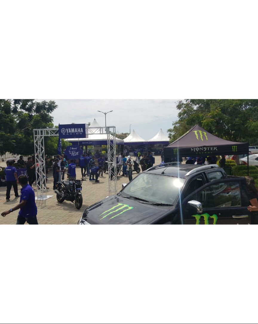 India_Yamaha's tweet photo. Take a look at this huge crowd. It’s a FULL HOUSE at the Call of the Blue Bluestreaks Weekend, Chennai!
Why don’t you join us while we celebrate our love for riding?
#Gymkhana #BlueStreaks #YamahaIndia #Yamaha #YamahaRacing #CallOfTheBlue #COTB2.0 #Event #FreeEntry #OpenEntry https://t.co/yovKGL5J1D