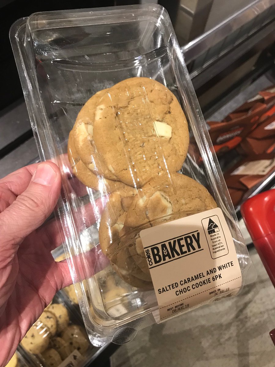 correzpond's tweet photo. This is the ridiculous packaging that @Coles put around their cookies at #EastVillage. Same price. Smaller biscuits. #Coles #ColesFail https://t.co/8dYSI8kyyY