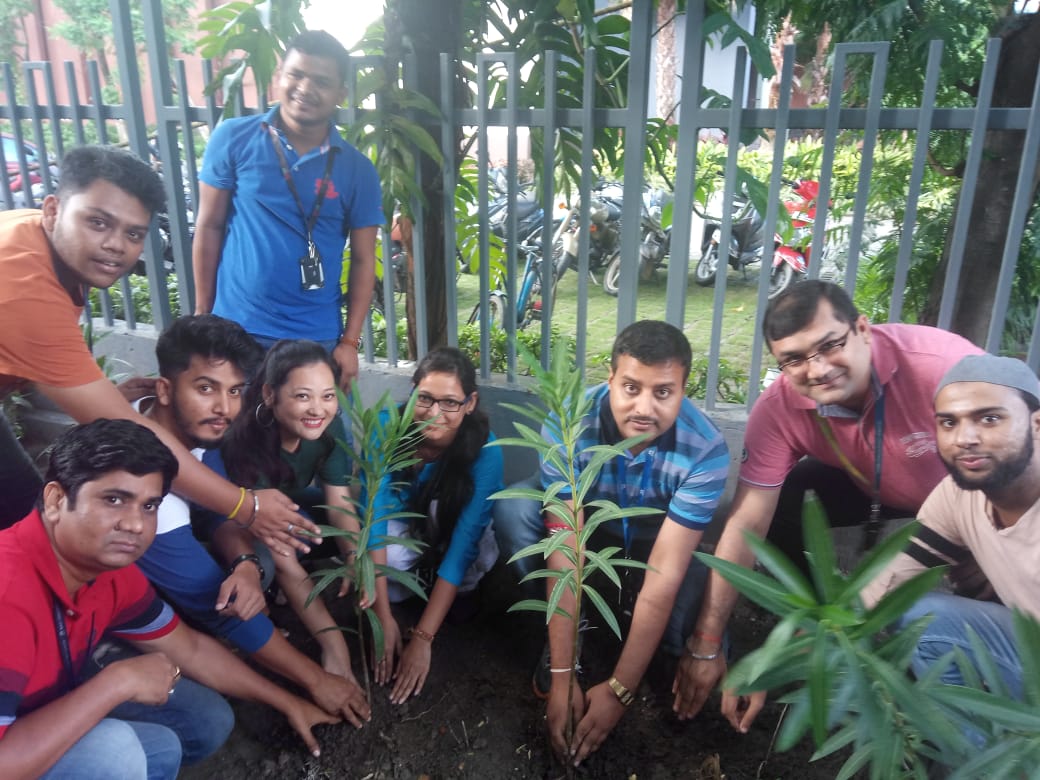 ParthaC1976's tweet photo. #TCSP4LSadhanaSamarpaNMonth Activity continues, plantation drive @Kolkata @environment theme
@AnupamSinghal5 @tcsjohn2001 @RakeshDevpura @vivekjadon9 @sudeep_mazumdar  @ashok_pai @aasha2015 @People_TCS https://t.co/VP277XkCeU