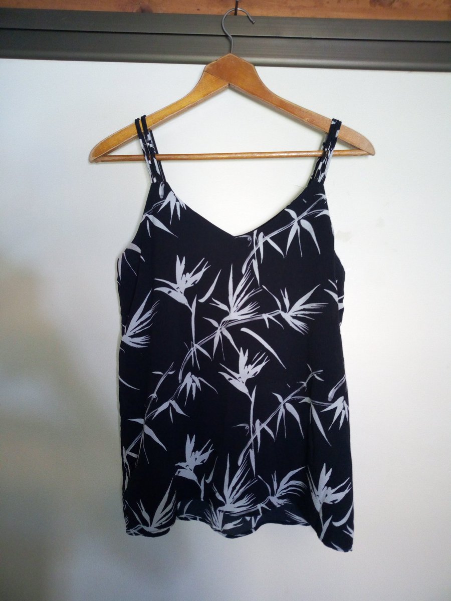 Thrills_Ug's tweet photo. Great clothing for you ππΏ ππΏ...
Place your orders today through DMππππππ
#looksforless #cheapclothing https://t.co/cbdUPsmrnv