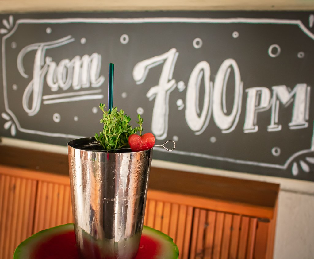 bryk_bar's tweet photo. This sunday we twist a classic moscow mule with an refreshing watermelon touch…🍉🍉🍉
•
•
#brykbar #sredzkistr65 #prenzlauerberg #watermelon #ginmule #moscowmule #thyme https://t.co/4RmV25okfu