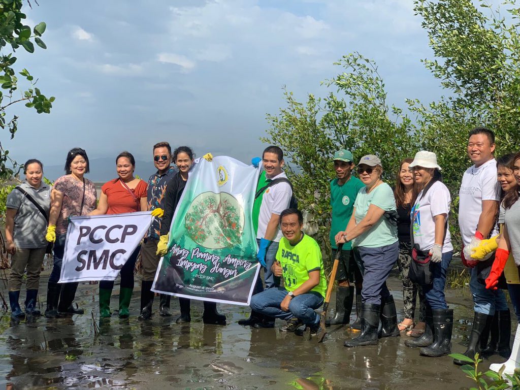 philchestorg's tweet photo. Another tree planting event is happening today in Malambuon, Davao City by the Southern Mindanao Chapter! Thanks for your participation. #PUSHMoLungs
#HealthyAirNow #CommitToCleanAir https://t.co/sfDgrt6egh