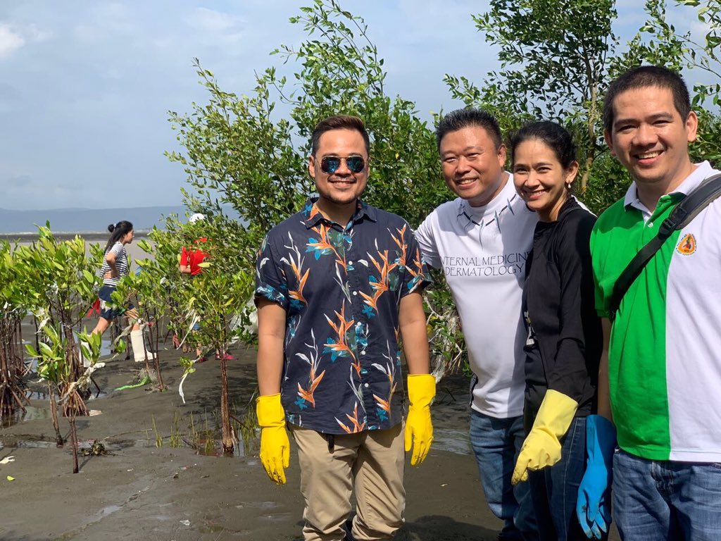philchestorg's tweet photo. Another tree planting event is happening today in Malambuon, Davao City by the Southern Mindanao Chapter! Thanks for your participation. #PUSHMoLungs
#HealthyAirNow #CommitToCleanAir https://t.co/sfDgrt6egh