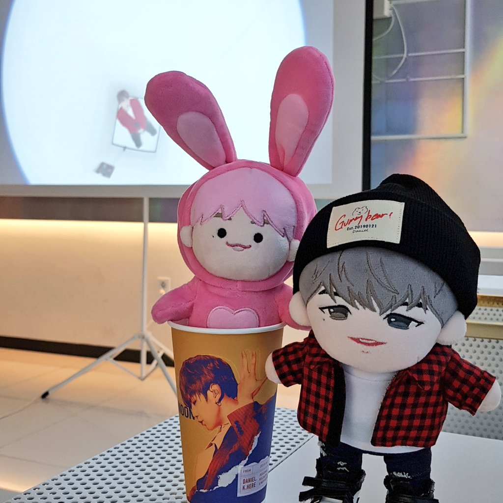 somniel2's tweet photo. #정오의_태양_강다니엘
#Reboot_Of_DanielK

보고싶었어요 진짜❤
복권당첨엔 실패했지만 멋진 형아사진 많이 봤지요❤ https://t.co/NJIyzDV1Ei