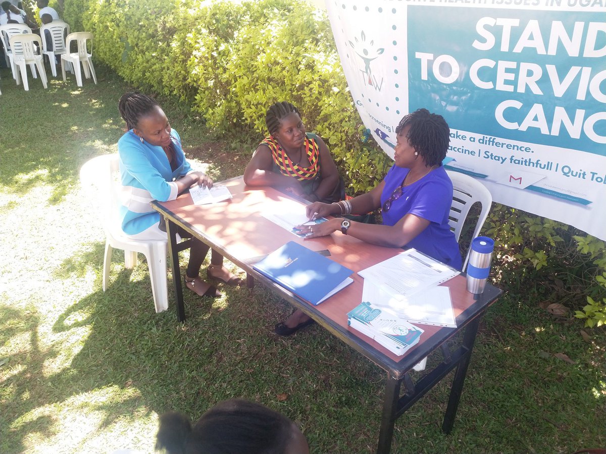 ThriveAWomanUg's tweet photo. Sharing is caring, we are at the @watotochurch health camp in Lubowa. Come and make a difference! by standing up to #cervicalcancer
Today, come and
👉🏿 Get screened
👉🏿 Vaccinate against #HPV
👉🏿Learn about #cervicalcancer
👉🏿More to treatment options by stage
&amp; It's Free
#ACS_SOURCE https://t.co/pYqXbbThQs