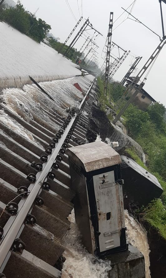 Central Railway tweet media