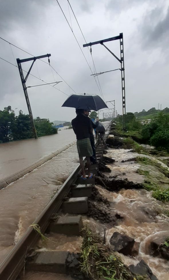 Central Railway tweet media