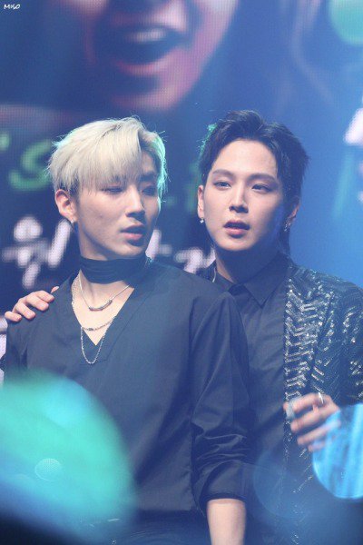 Angie04191's tweet photo. Love you! ππ
#HimUp #Himchan #Jongup https://t.co/ZKcquITJN2