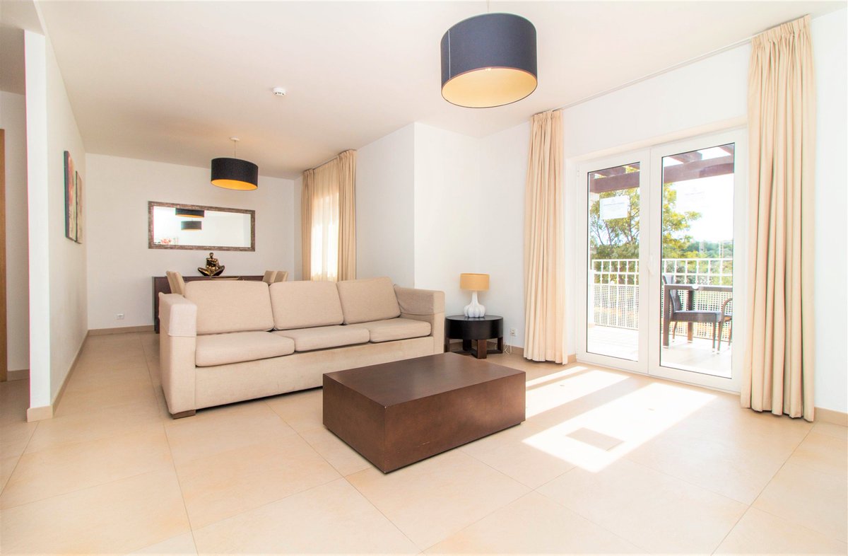 PTPropertyShow's tweet photo. Situated in the popular Eden Resort in Albufeira 🗺 this apartment is close to beaches 🏖, shops🛍, supermarkets🍉🍇, golf courses⛳️, waterparks 💦 &amp; more! 🥳😎

235,000€ | https://t.co/ckTMgMTi0w

🎈@Opropertyshow - Sept 7-8, 2019
Free Tickets 🎟👉 https://t.co/YK0j2WaPNP 👈 https://t.co/esVO3Eyuso